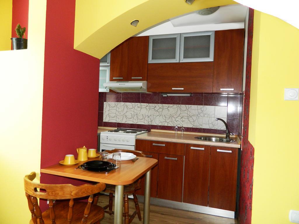 Hostel Kalonis Skopje Ruang foto