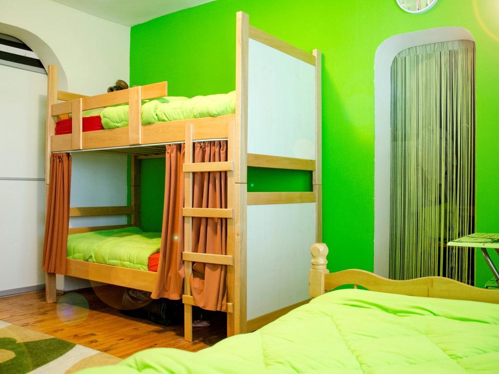 Hostel Kalonis Skopje Ruang foto