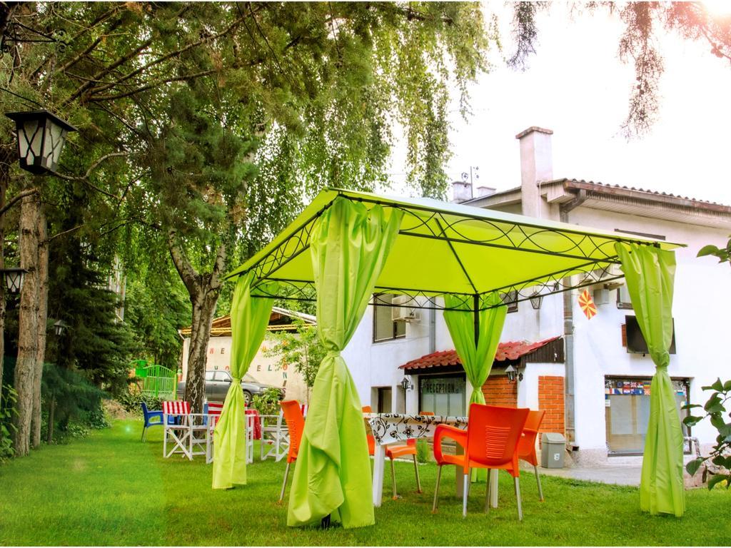 Hostel Kalonis Skopje Ruang foto