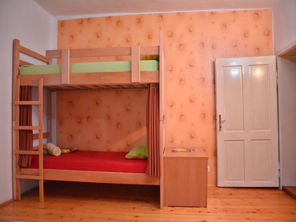 Hostel Kalonis Skopje Ruang foto