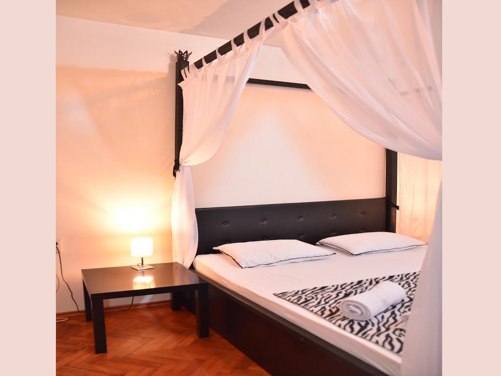 Hostel Kalonis Skopje Ruang foto