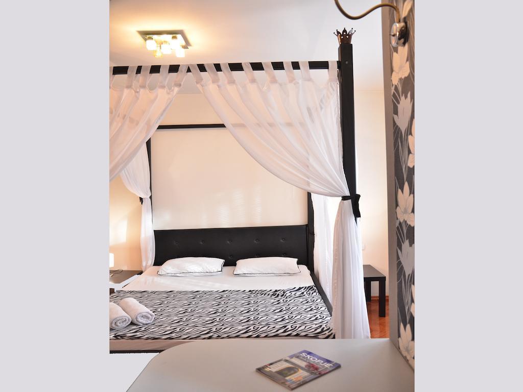 Hostel Kalonis Skopje Bagian luar foto