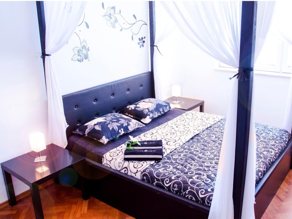 Hostel Kalonis Skopje Bagian luar foto